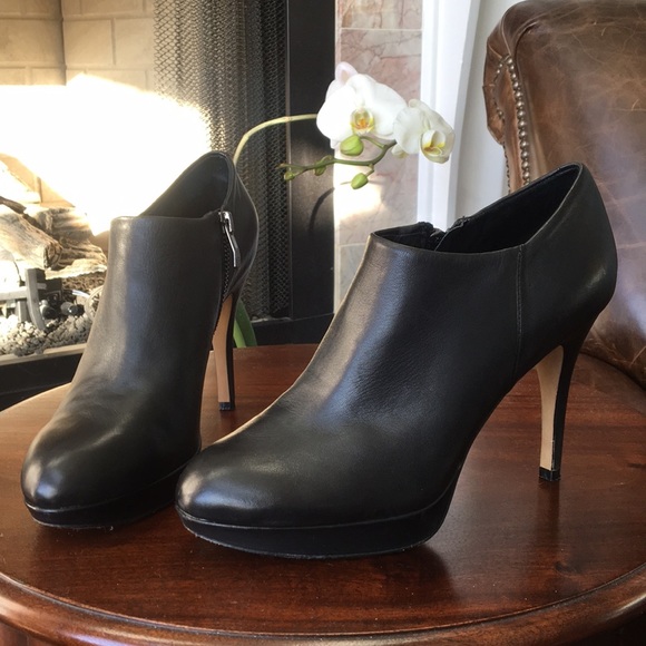 75 Vince Camuto Heeled Leather Elvin 
